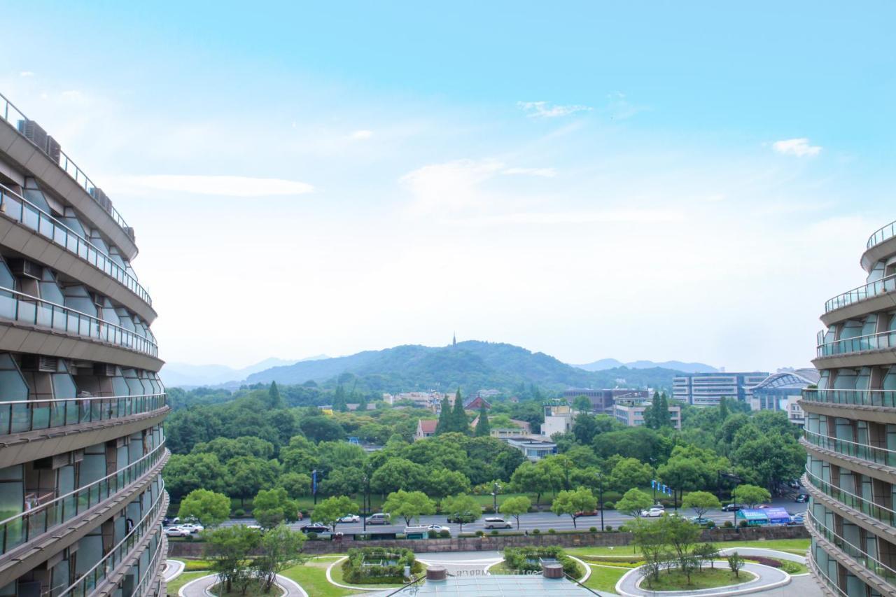 Wyndham Grand Plaza Royale Hangzhou Exterior photo